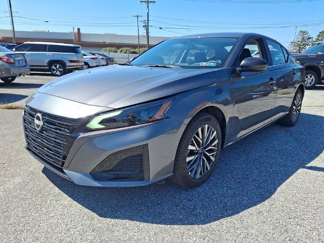 Used 2026 Gray Nissan 2.5 SV image 3