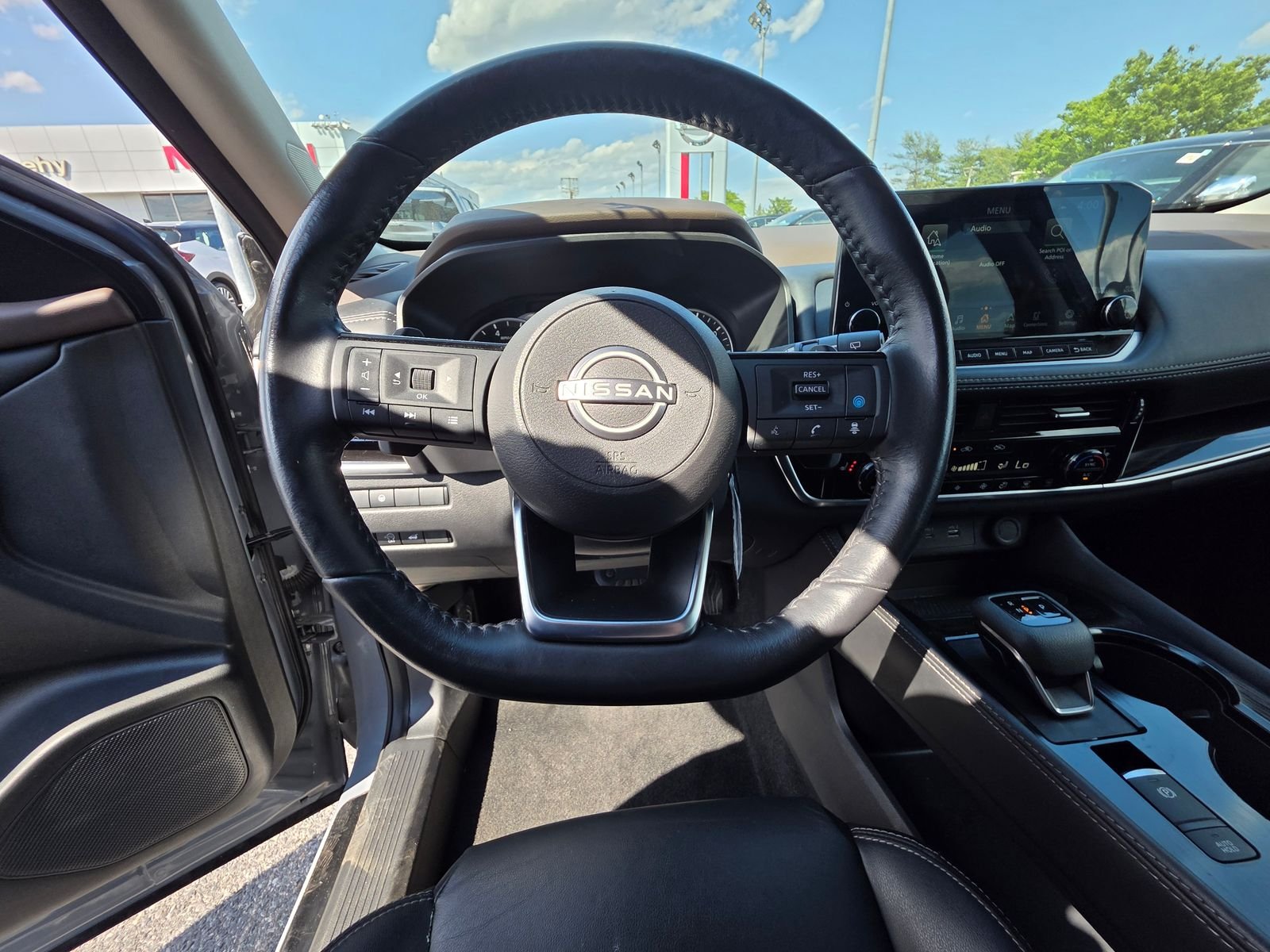 Used 2023 Gray Nissan SL image 19