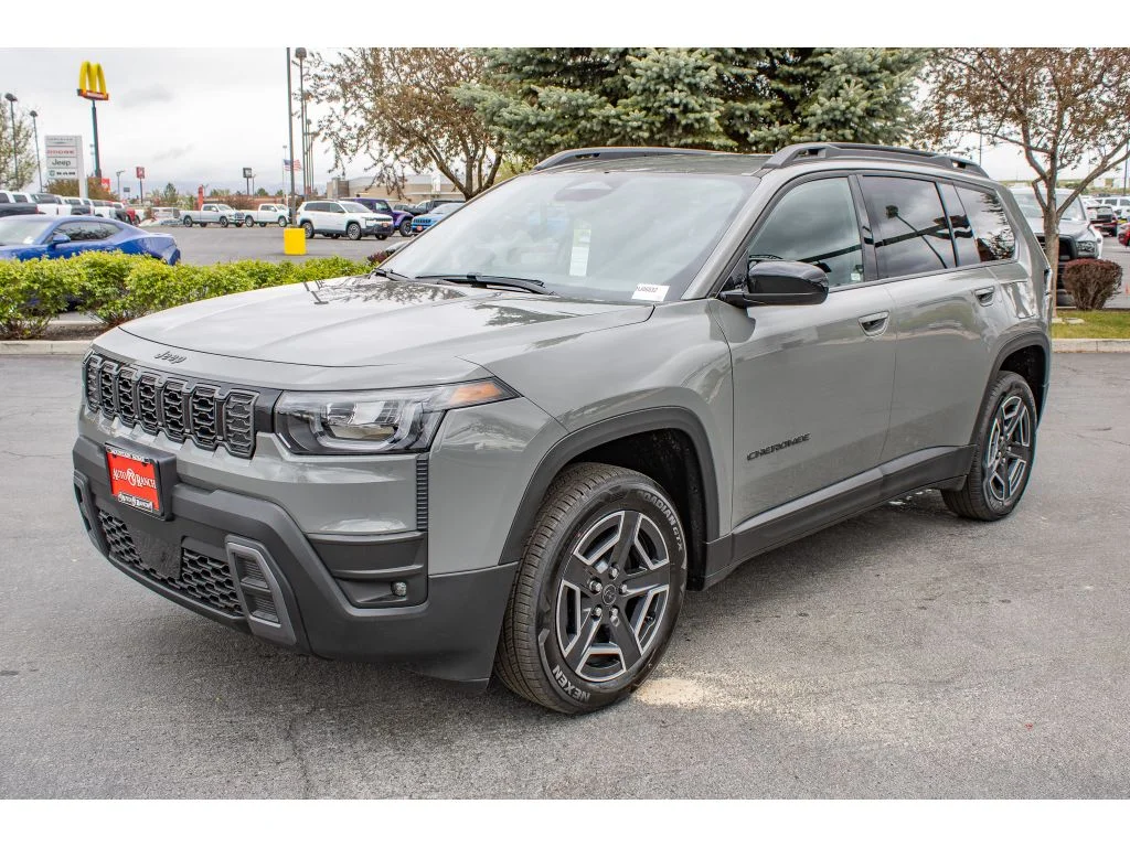 New 2026 Sting-Gray Clearcoat Jeep Laredo image 4