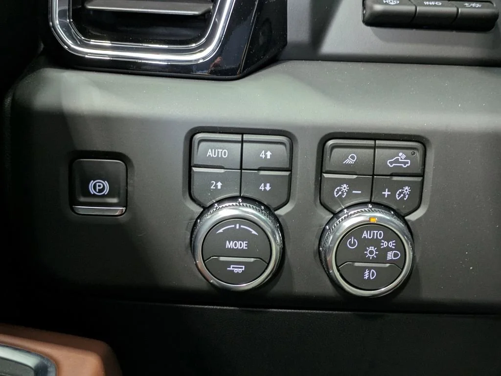 New 2026 Sterling Metallic GMC Denali Ultimate image 31