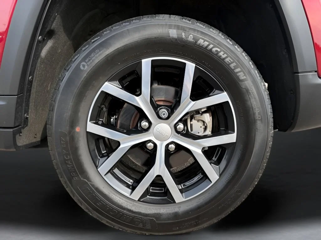 Used 2023 Red Jeep Limited image 37