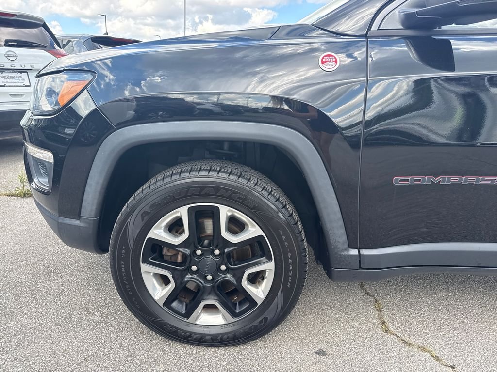 Used 2018 Black Jeep Trailhawk image 10