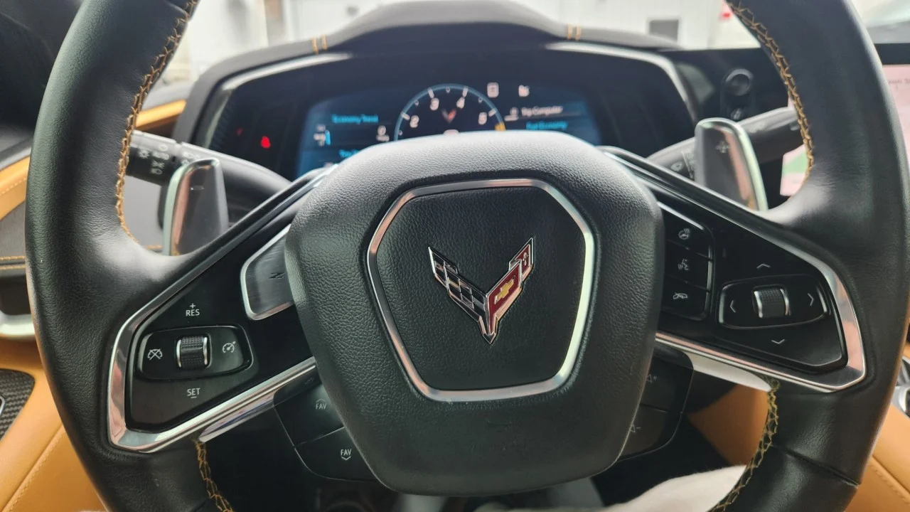 Used 2021 SHADOW GRAY METALLIC Chevrolet 2LT image 26