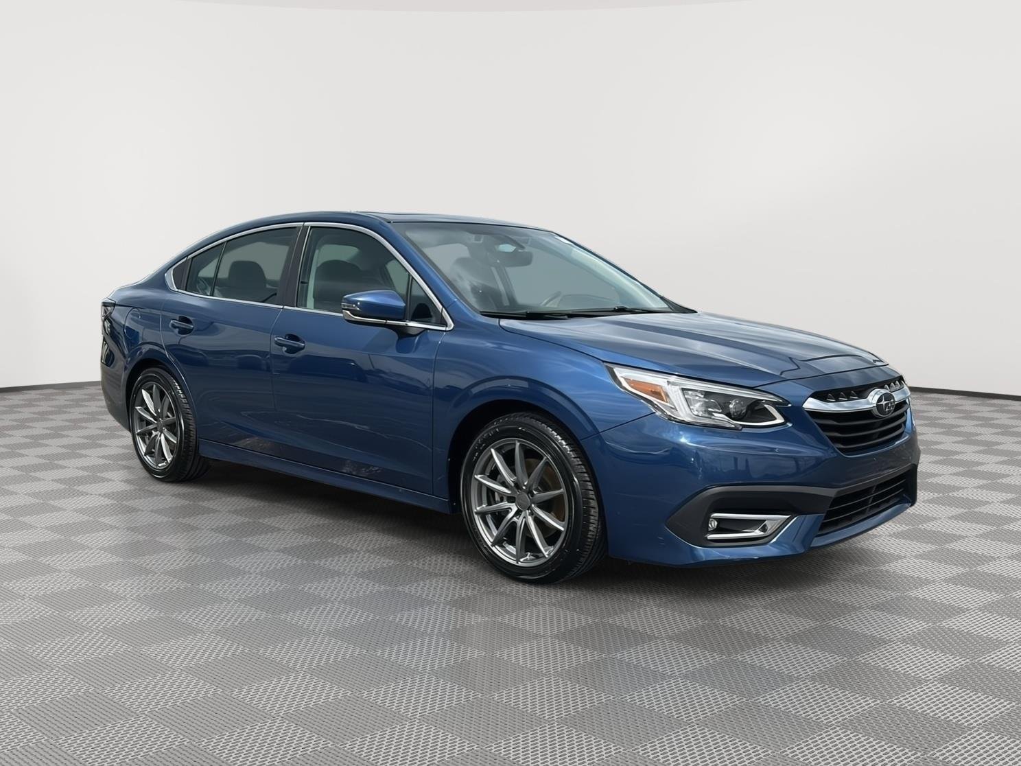 2022 Subaru Legacy Limited's photo