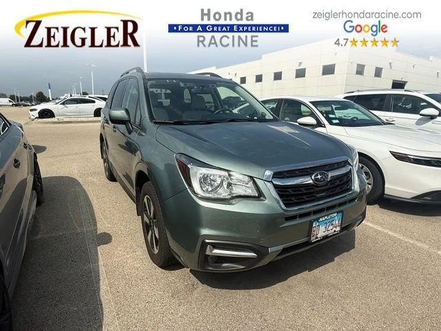 Used 2018 Green Subaru 2.5i Premium image 1