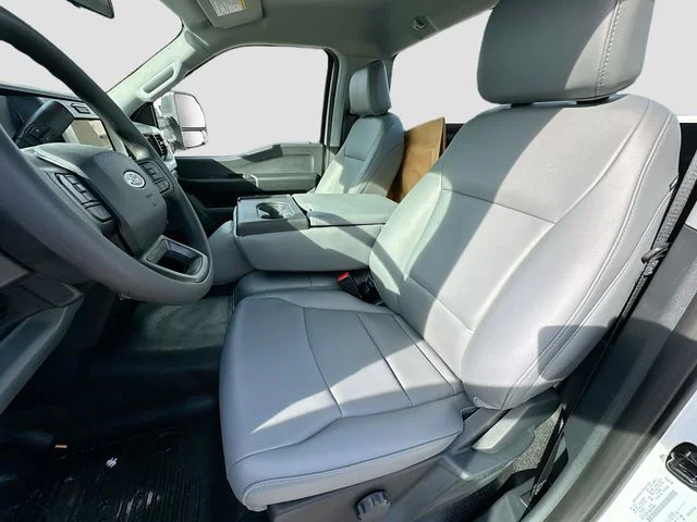 New 2025 Oxford White Ford XL image 13
