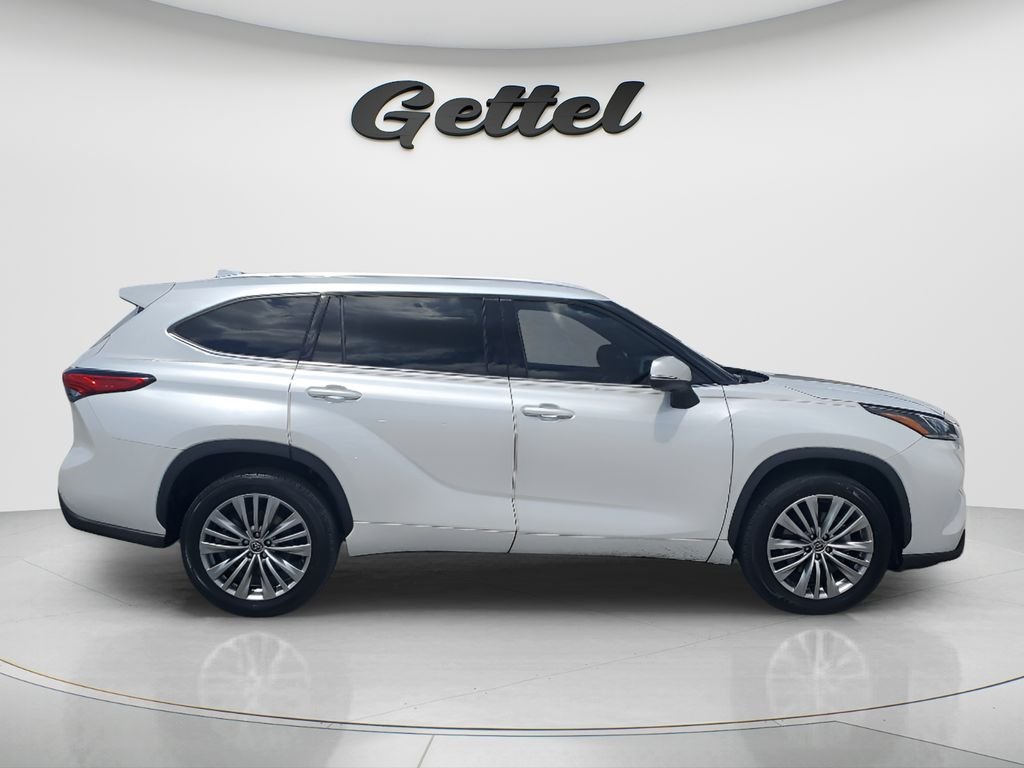 Used 2022 Beige Toyota Platinum image 4