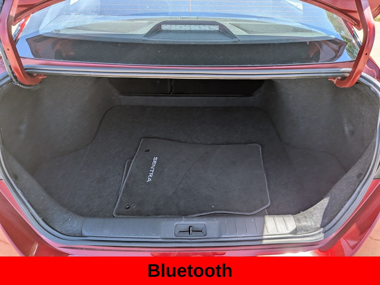 Used 2023 Scarlet Nissan SR image 9