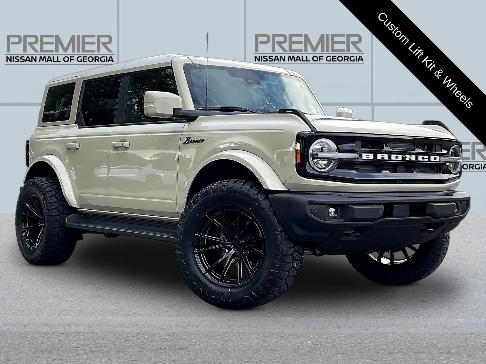 Used 2025 Beige Ford Outer Banks image 3
