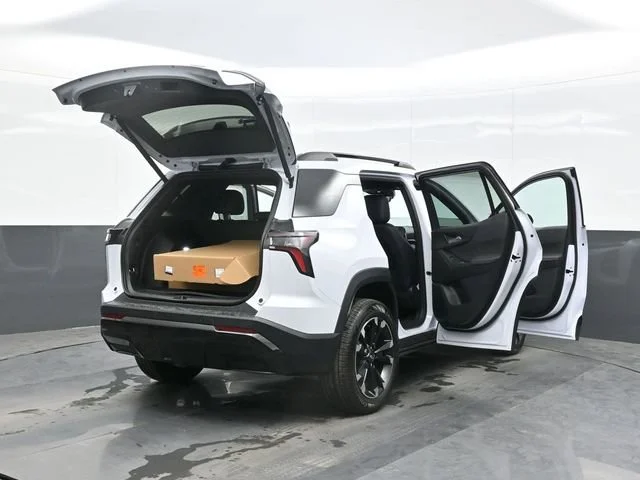 New 2026 Polar White Tricoat Chevrolet RS image 29