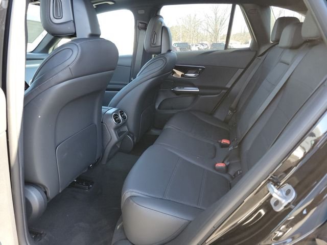 Used 2026 Black Mercedes-Benz GLC 300 image 15