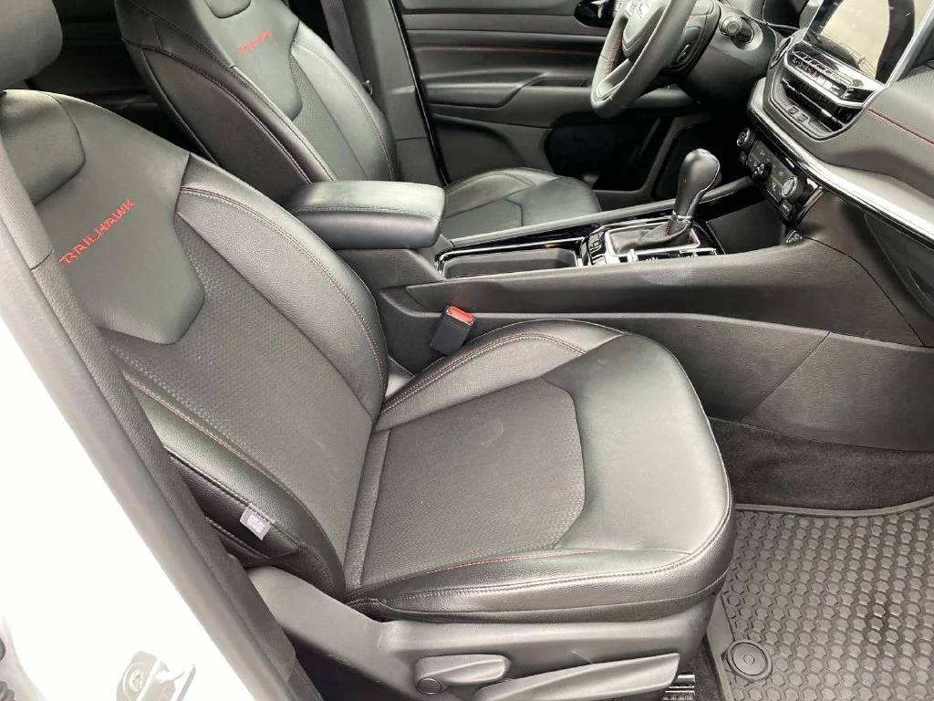 Certified Used 2026 White Jeep Trailhawk image 24