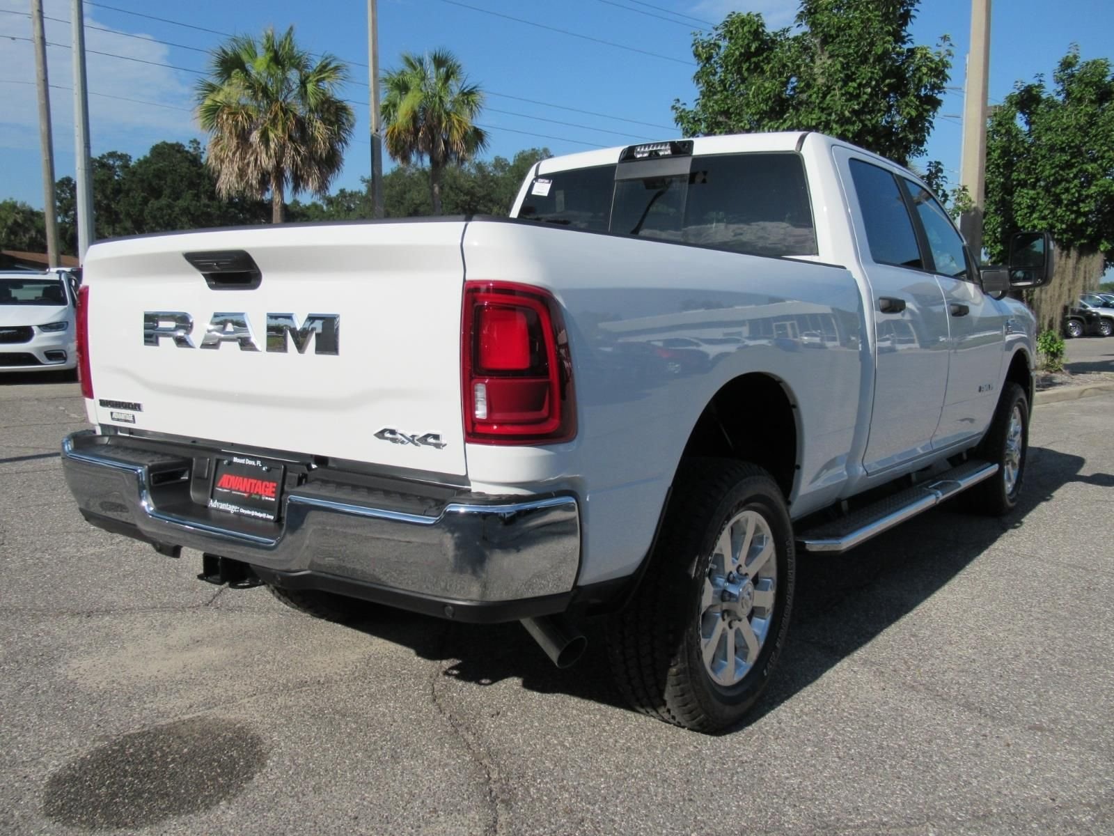New 2026 Bright White Clear-Coat Exterior Paint RAM Big Horn image 7