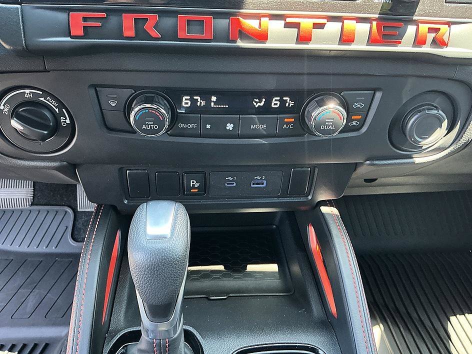 Used 2025 Boulder Gray Pearl Nissan PRO-4X image 19