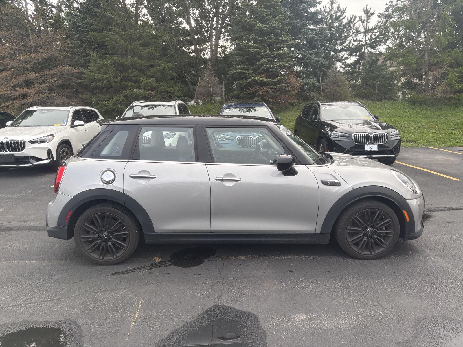 Used 2024 Melting Silver III Metallic MINI Cooper S image 8