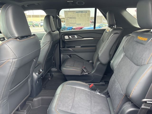 New 2026 Agate Black Metallic Ford Tremor® image 32