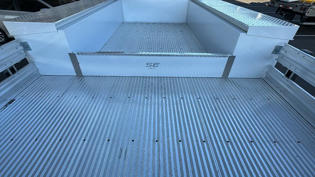 New 2026 Oxford White Ford F-450® XL image 18