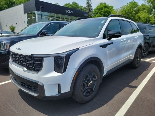 Used 2025 White Kia X-Pro SX Prestige image 5