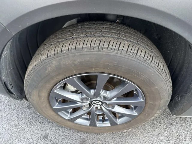 Certified Used 2025 White Mazda 2.5 S image 13