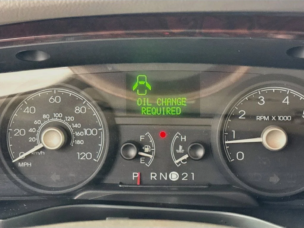Used 2007 White Lincoln Signature image 14