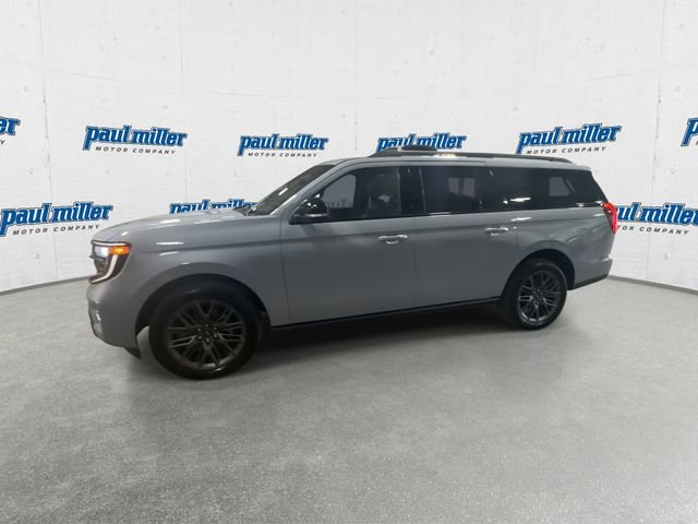 New 2027 Gray Ford Platinum image 5