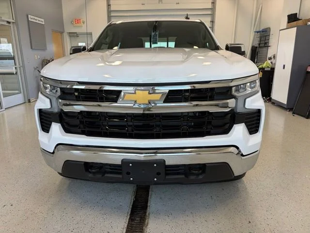 New 2026 Summit White Chevrolet LT image 7