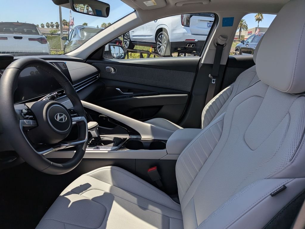 2026 Hyundai Elantra Limited - Photo 15