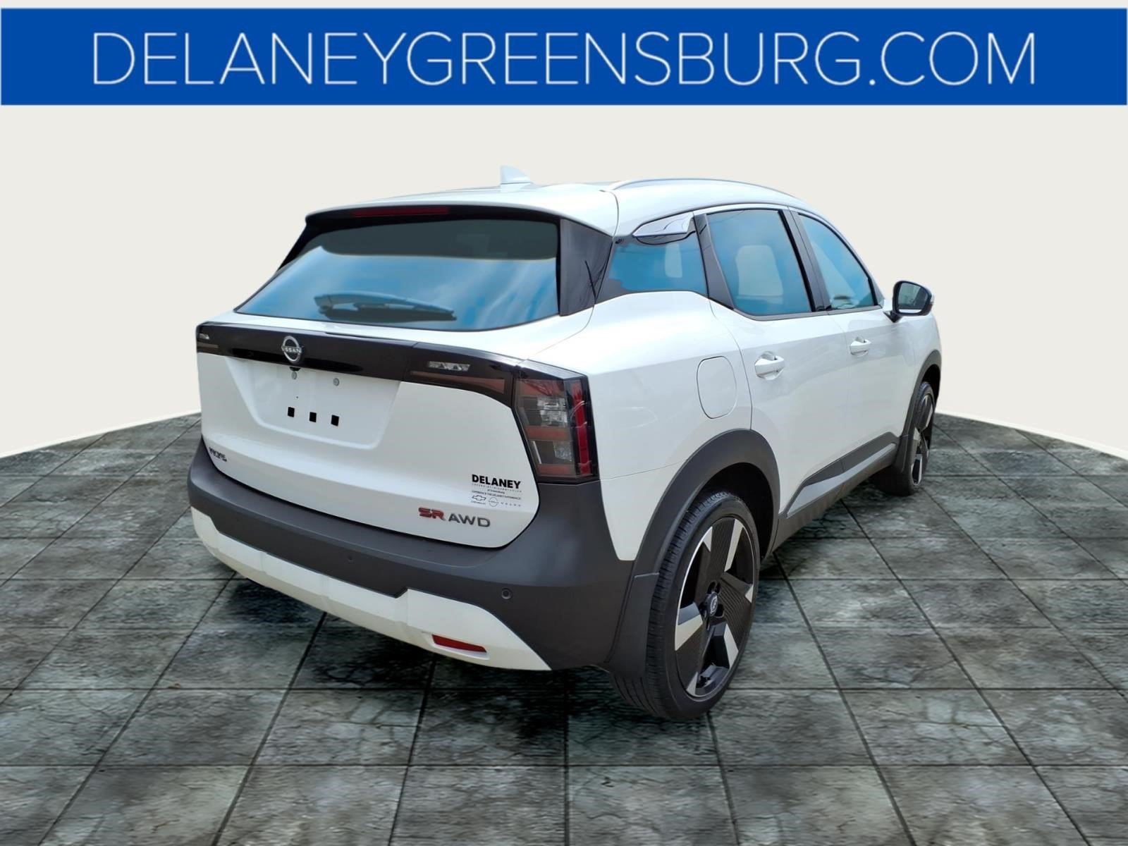 Used 2025 Aspen White Tricoat Qac Nissan SR image 3