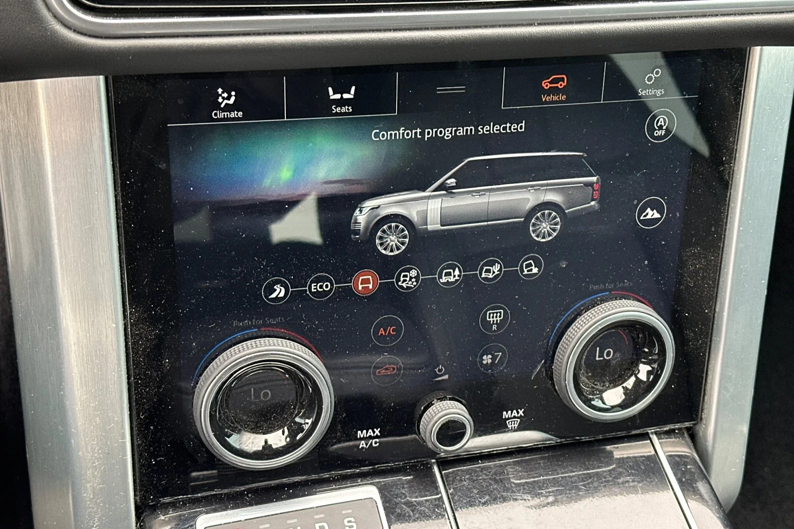 Certified Used 2019 Black Land Rover 5.0L V8 Supercharged image 25