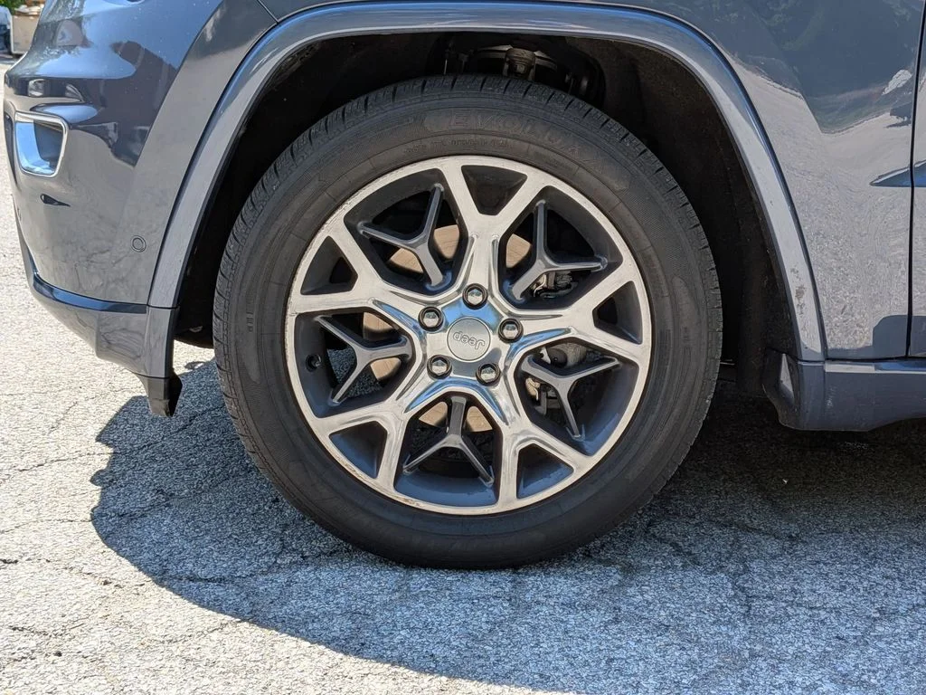 Used 2019 Blue Jeep Overland image 31