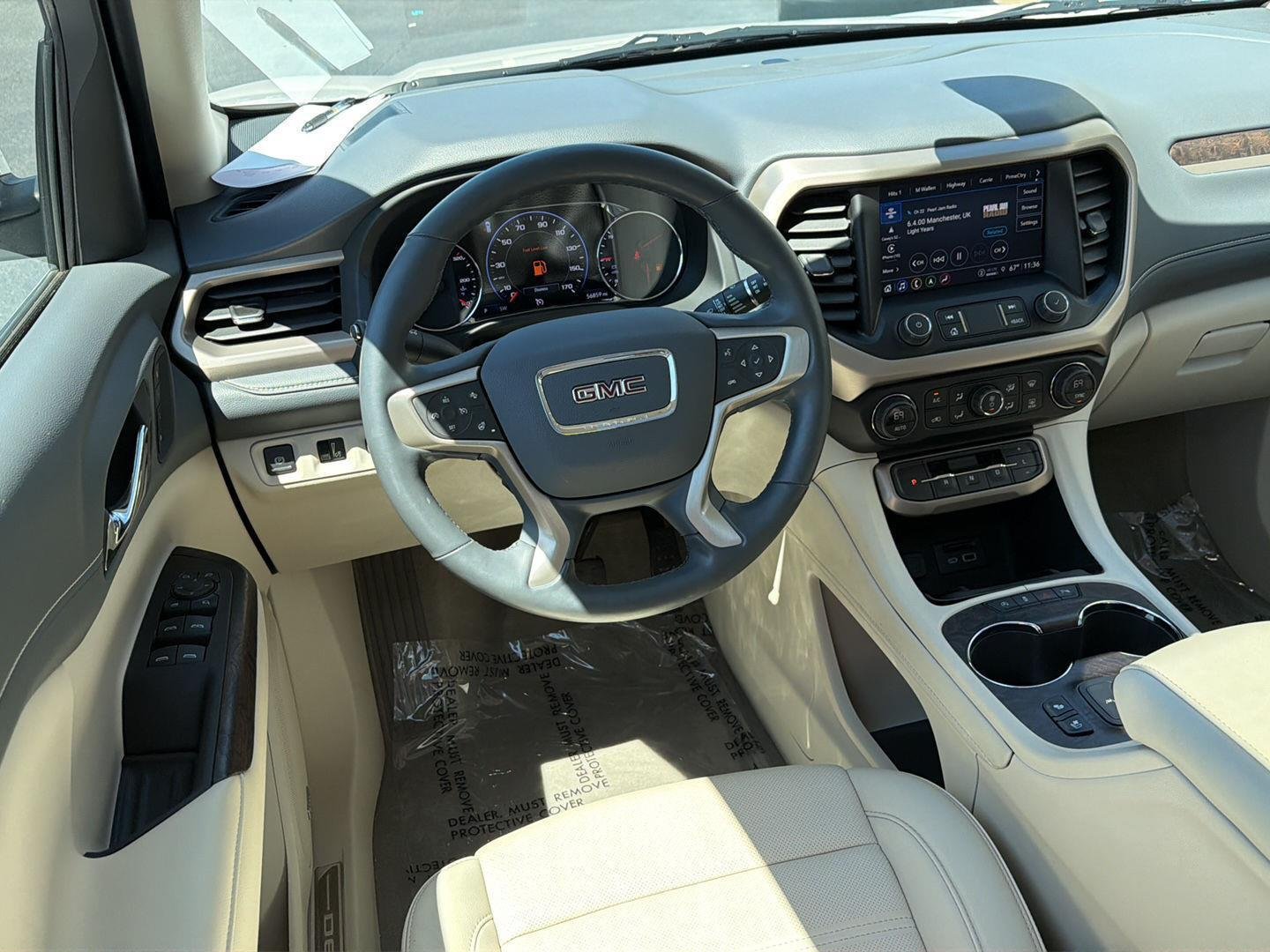 Used 2023 White Frost Tricoat GMC Denali image 19