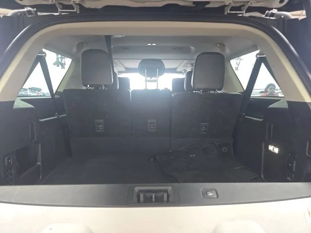 Used 2025 White Ford Platinum image 17