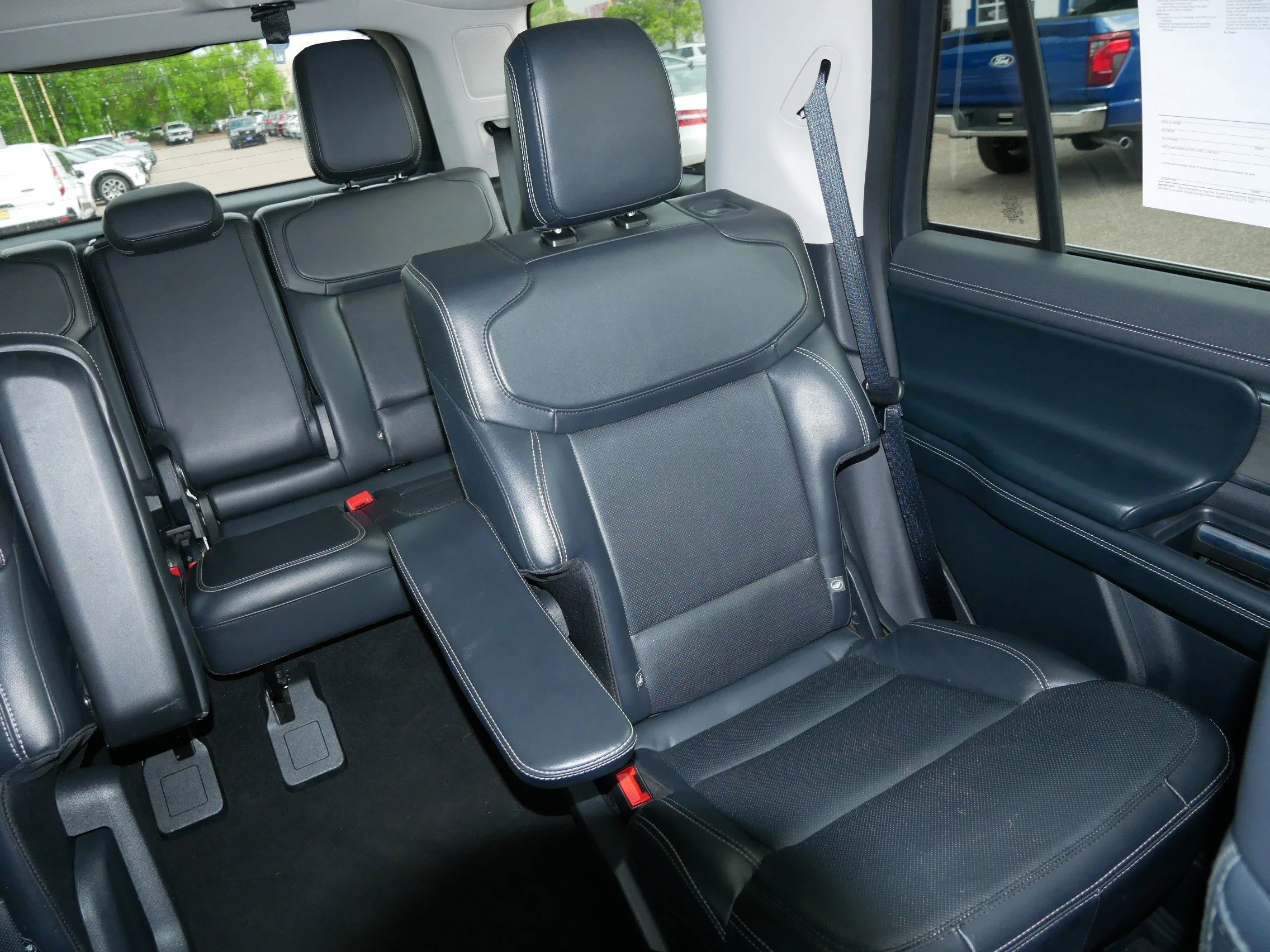 Used 2025 Agate Black Metallic Ford Platinum image 14