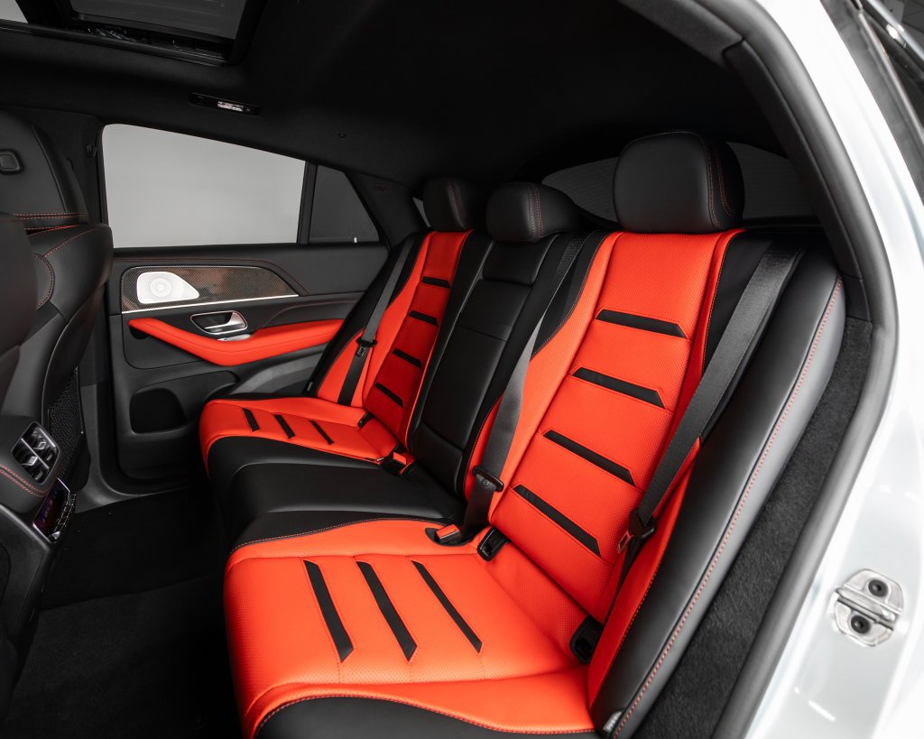 New 2027 Cirrus Silver Metallic Mercedes-Benz GLE 53e AMG® image 9