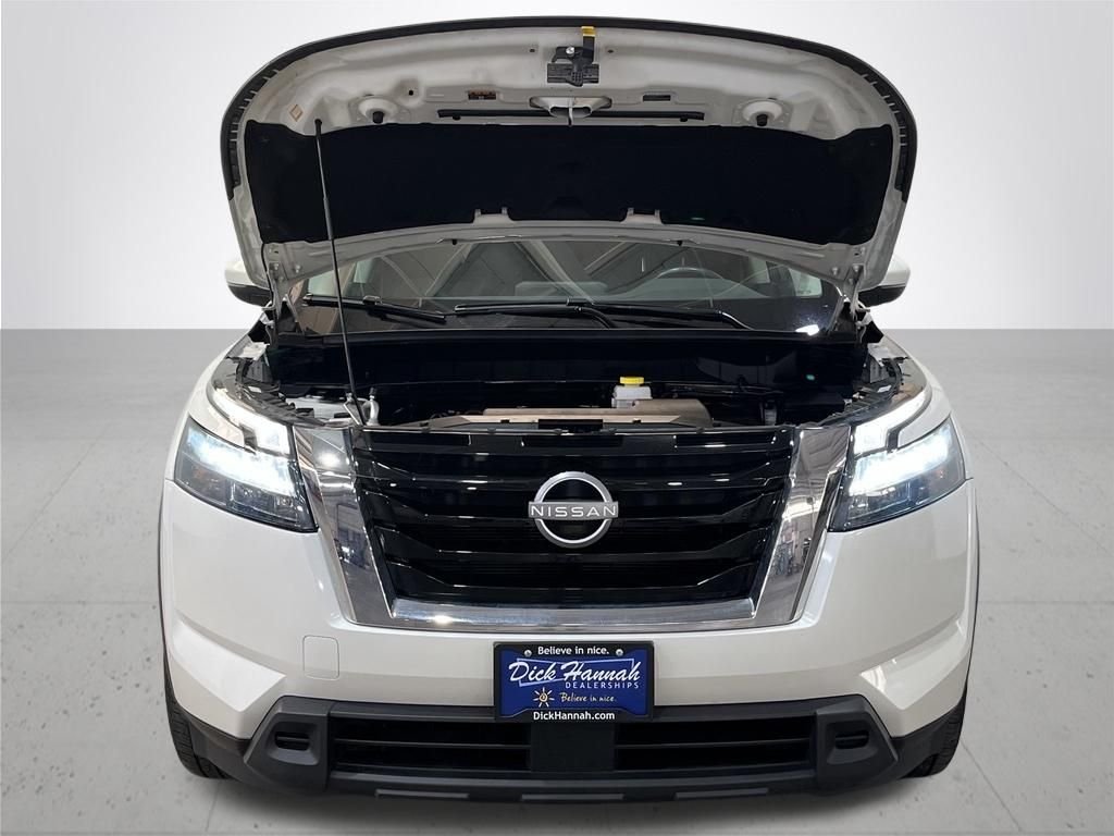 Used 2024 White Nissan SV image 5