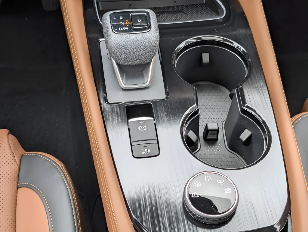 New 2026 White Nissan Platinum image 18