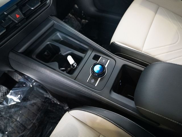 2025 Volkswagen Tiguan SE - Photo 21