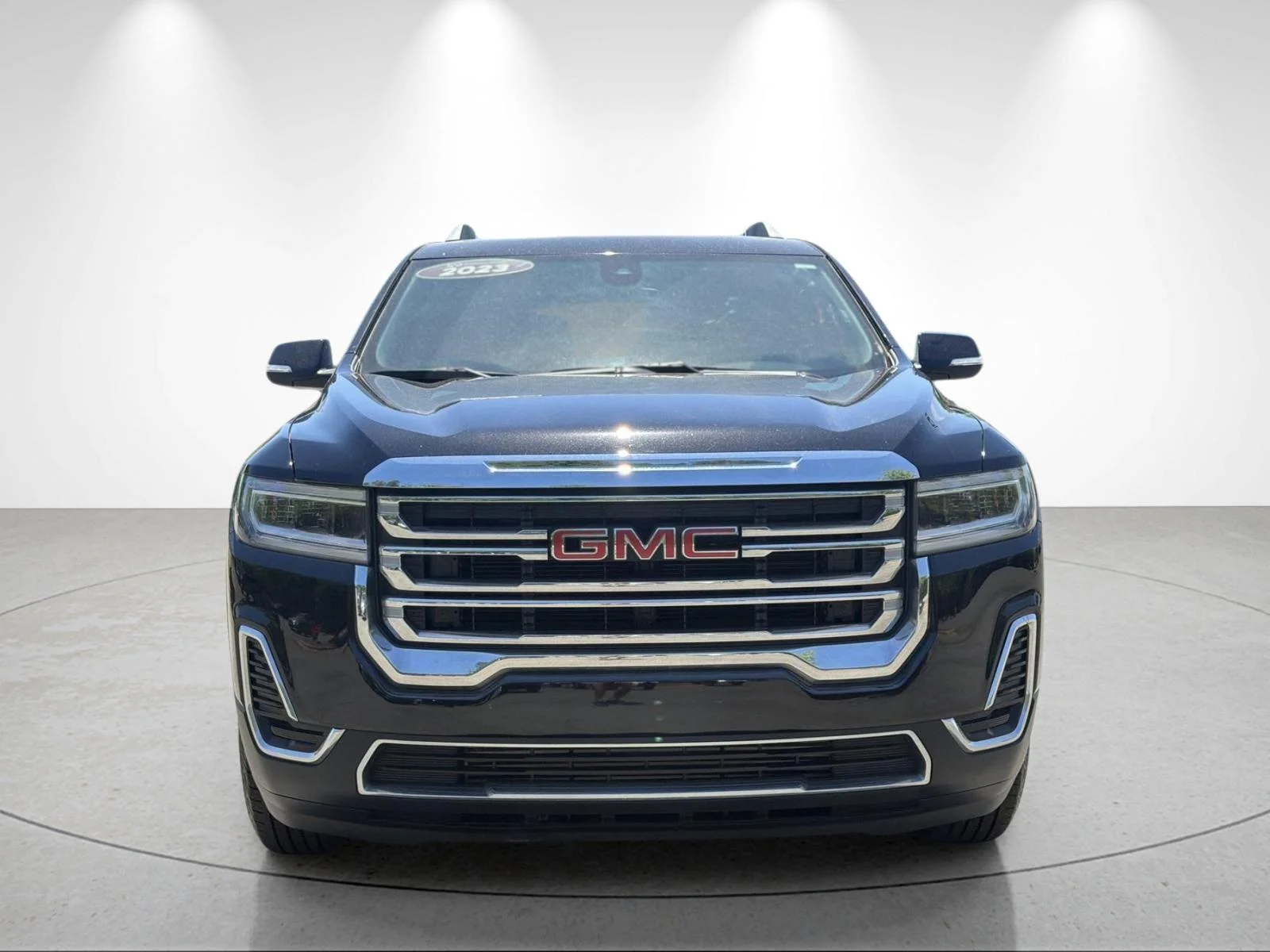 Used 2023 Ebony Twilight Metallic GMC SLE image 8