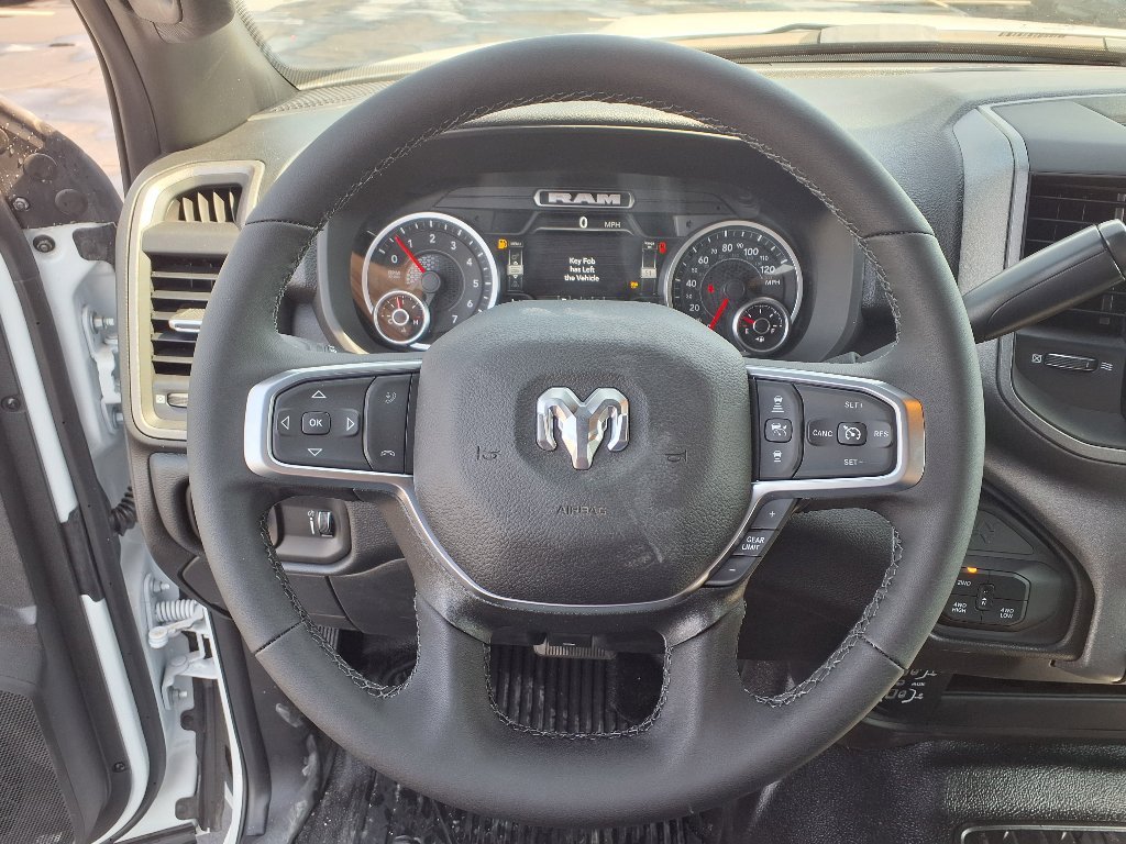 2025 RAM 3500 Chassis Tradesman - Photo 12