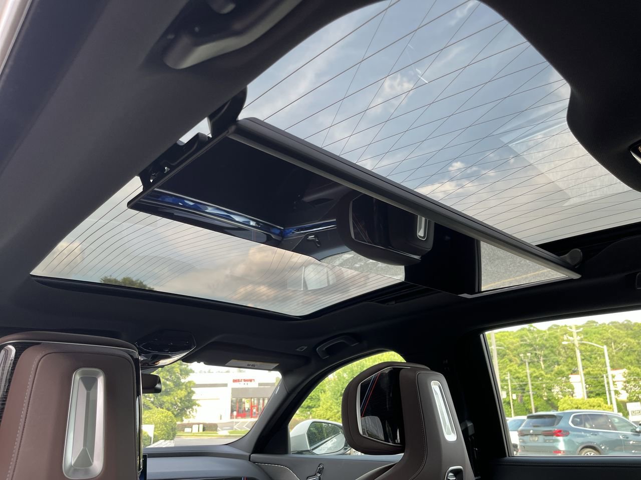 Certified Used 2025 Alpine White BMW 740i image 30