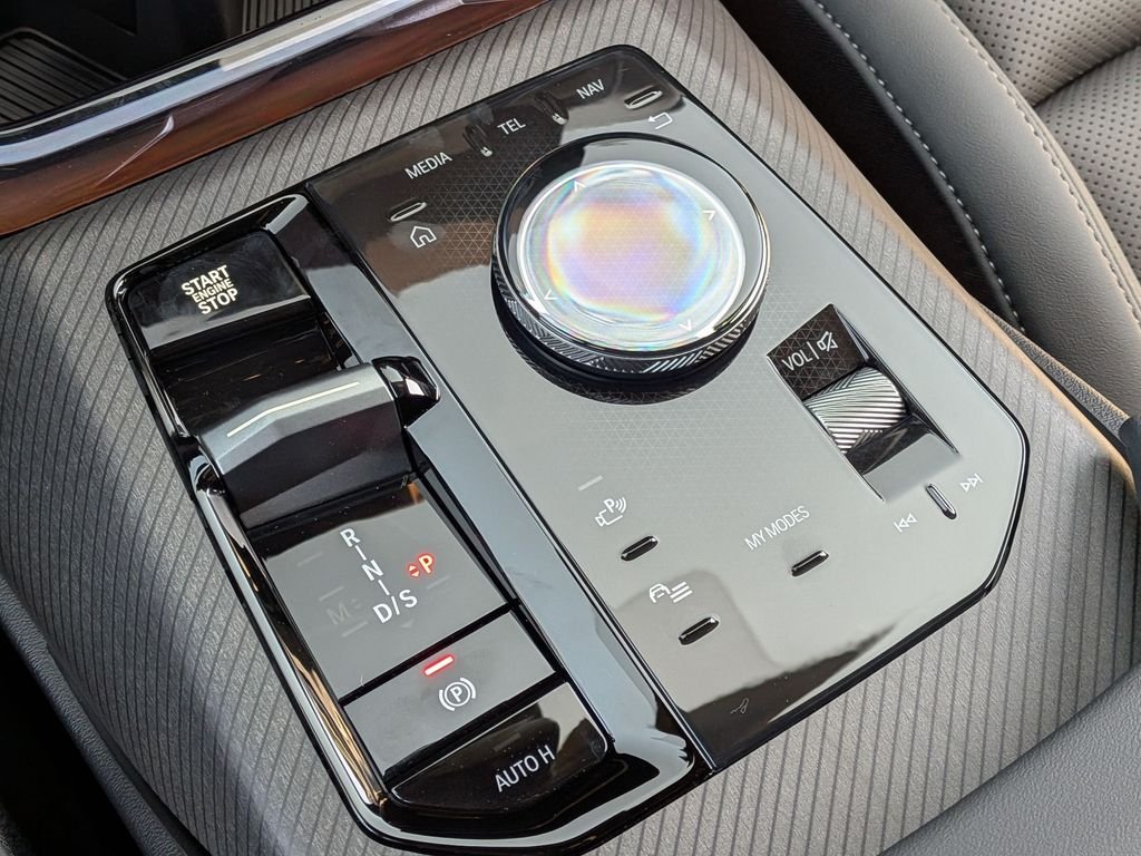 New 2026 Skyscraper Grey Metallic BMW 30 xDrive image 10