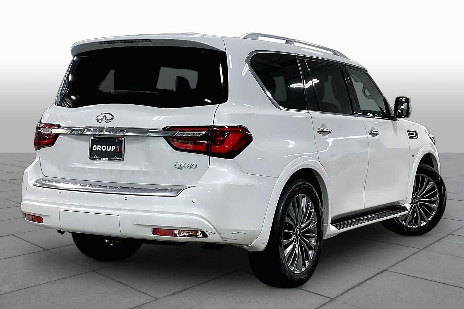 Used 2019 Moonstone White INFINITI LUXE image 13