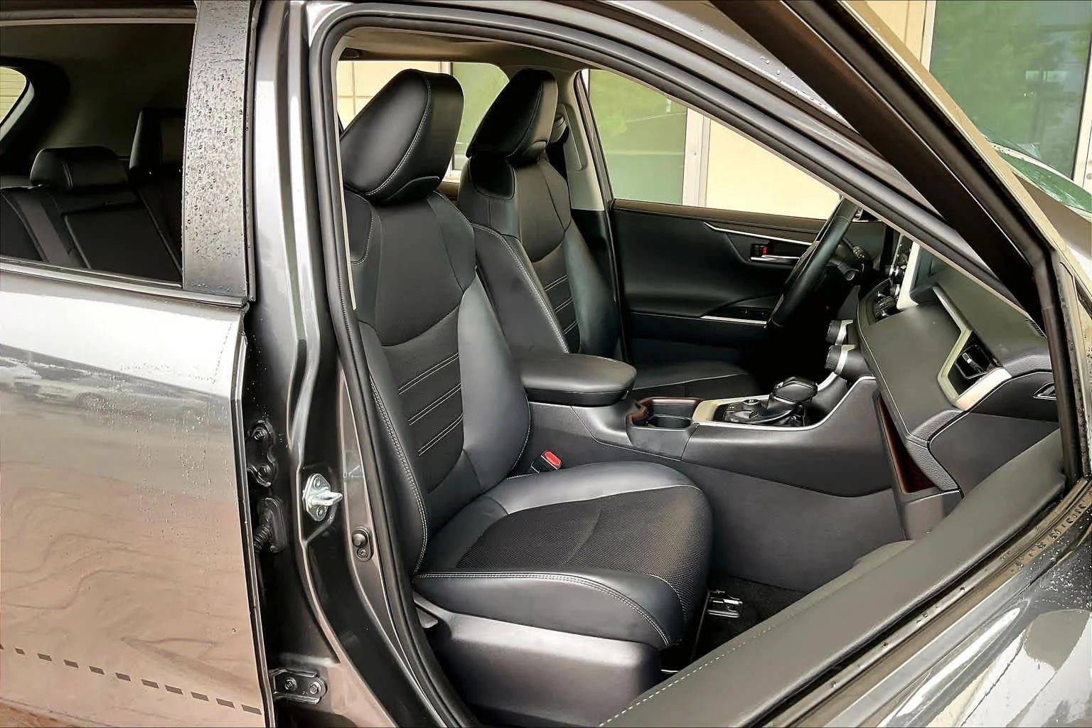 Used 2020 Magnetic Gray Metallic Toyota Hybrid Limited image 8