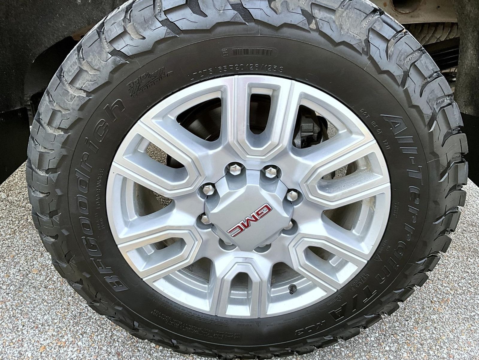 Used 2023 Red GMC SLT image 24