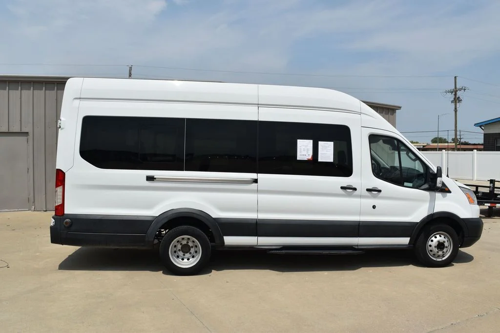 Used 2019 White Ford XLT image 9