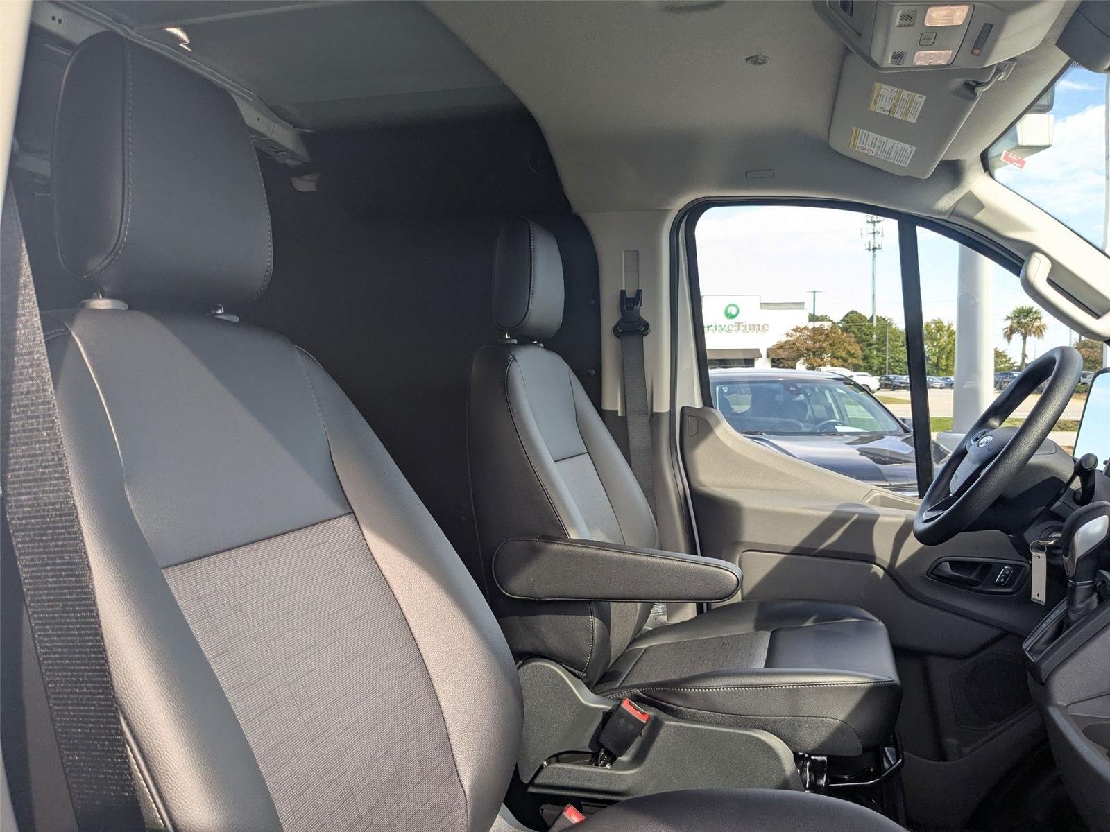 New 2025 Oxford White Ford Cargo Van image 41