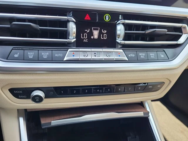 Used 2019 Alpine White BMW 330i xDrive image 19