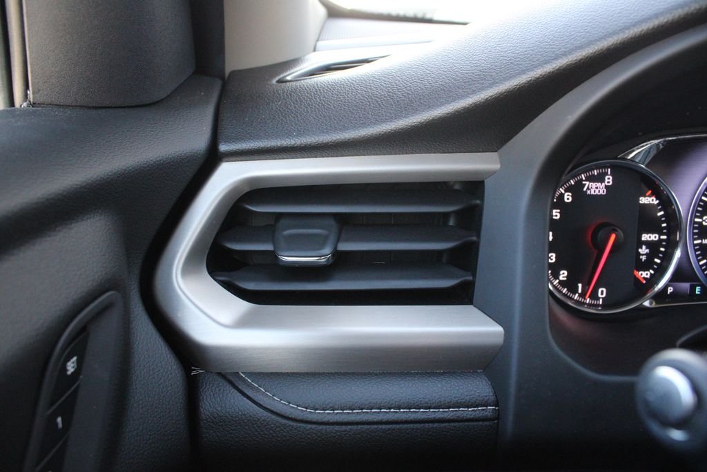 Used 2019 Silver GMC Denali image 10