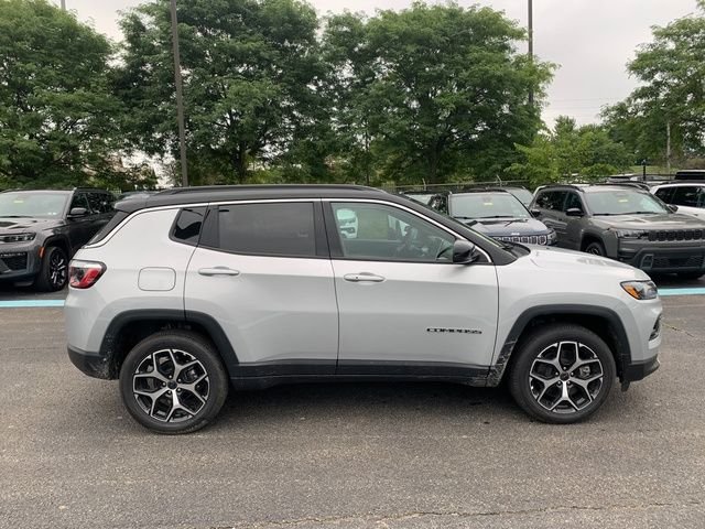 New 2026 Silver Zynith Metallic Clearcoat Jeep Limited image 7