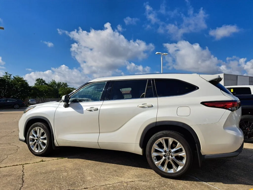 Used 2021 White Toyota Limited image 5